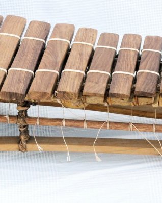 Bobo pentatonic balafon instrument 20 keys