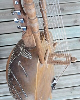 Kora instrument 21 strings