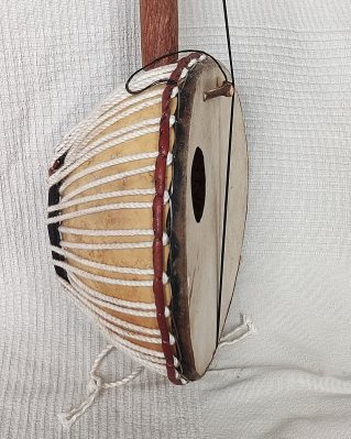 Njarka violin instrument